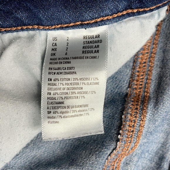 American Eagle  SUPER STRETCH Dark Distressed Jegging Jean Size 2 Regular. - Picture 10 of 10